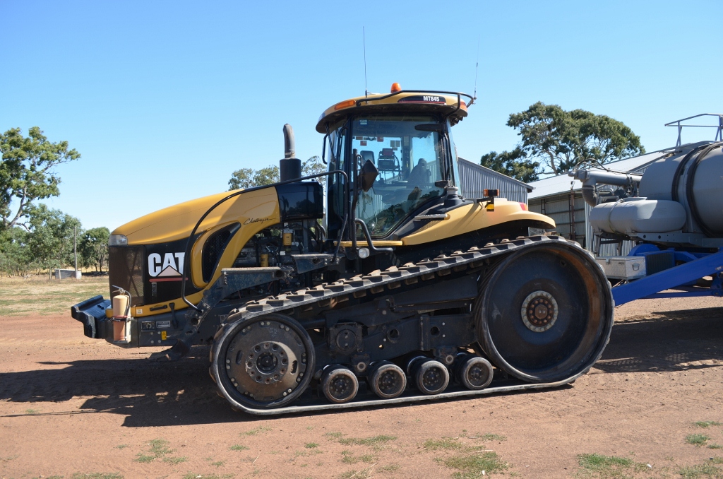 Cat 845 Track Tractor Machinery & Equipment Tractors For